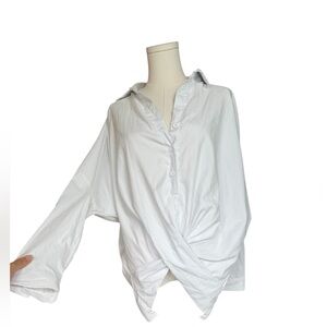 Davi & Dani White chic minimalist Twist Front Blouse - Size M